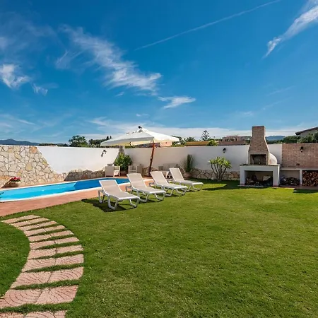 Gle Villa *